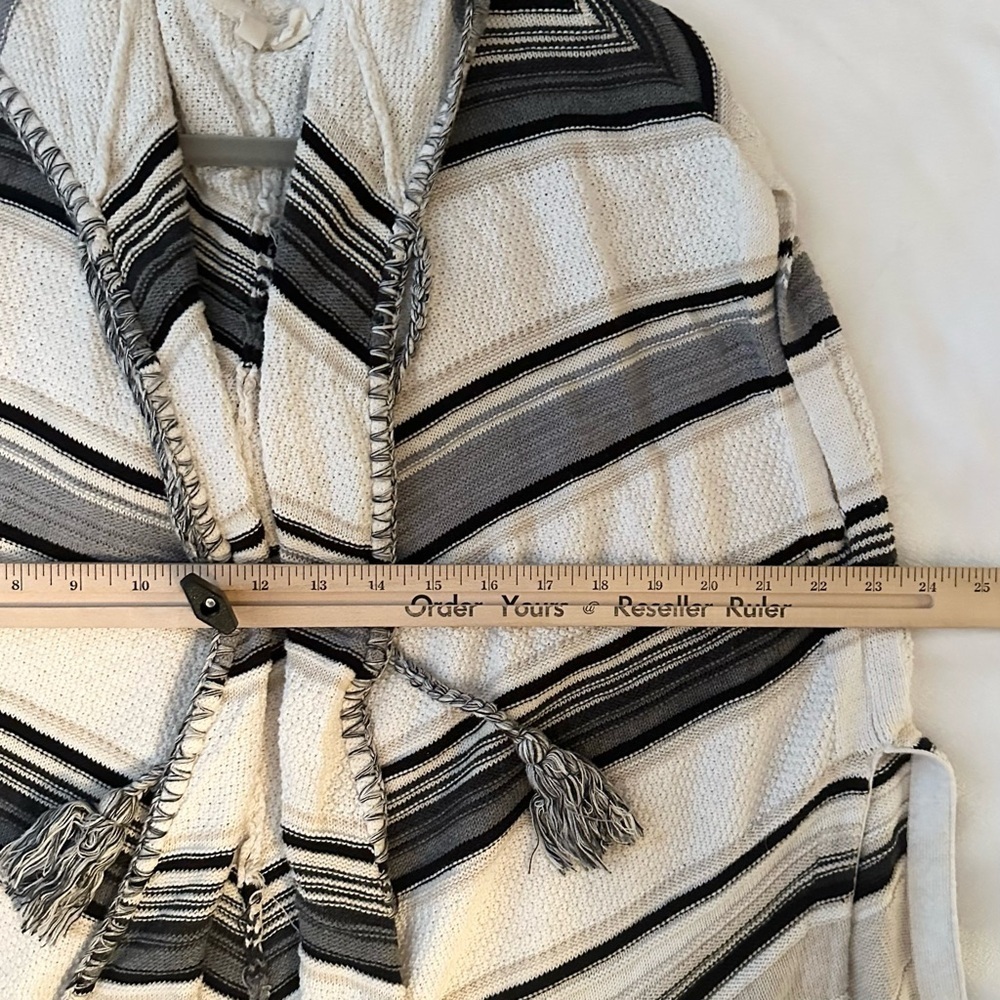 Anthropologie MOTH Calexico Fringe Vest Poncho Sweater Sleeveless Hooded XS/S - Picture 4 of 8
